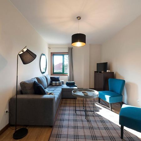 Lovelystay - Homey Feeling Flat W/ Free Parking Porto Kültér fotó