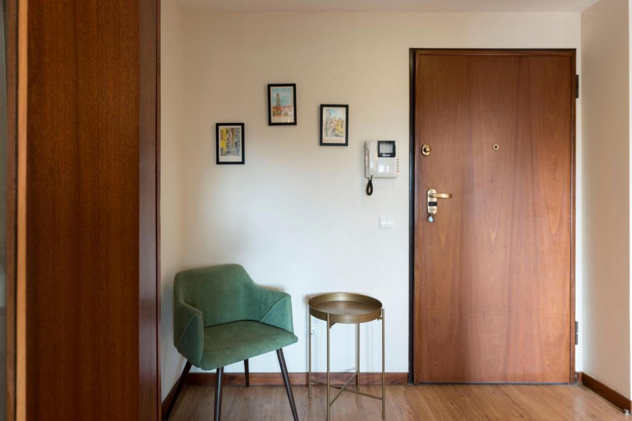 Lovelystay - Homey Feeling Flat W/ Free Parking Porto Kültér fotó